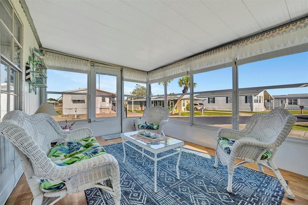 En Venta: $129,900 (2 camas, 1 baños, 976 Pies cuadrados)