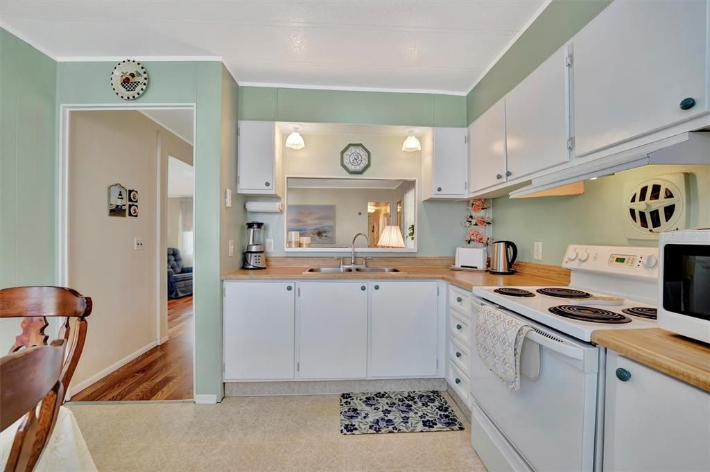 En Venta: $129,900 (2 camas, 1 baños, 976 Pies cuadrados)