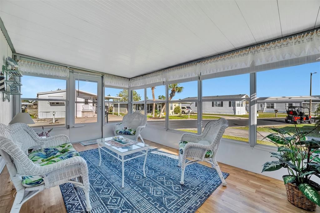 En Venta: $129,900 (2 camas, 1 baños, 976 Pies cuadrados)