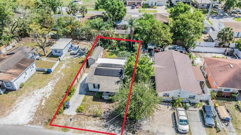 Active With Contract: $295,000 (2 beds, 1 baths, 806 Square Feet)