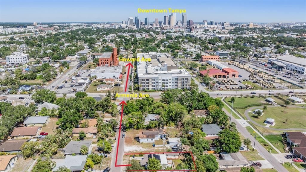 Active With Contract: $295,000 (2 beds, 1 baths, 806 Square Feet)