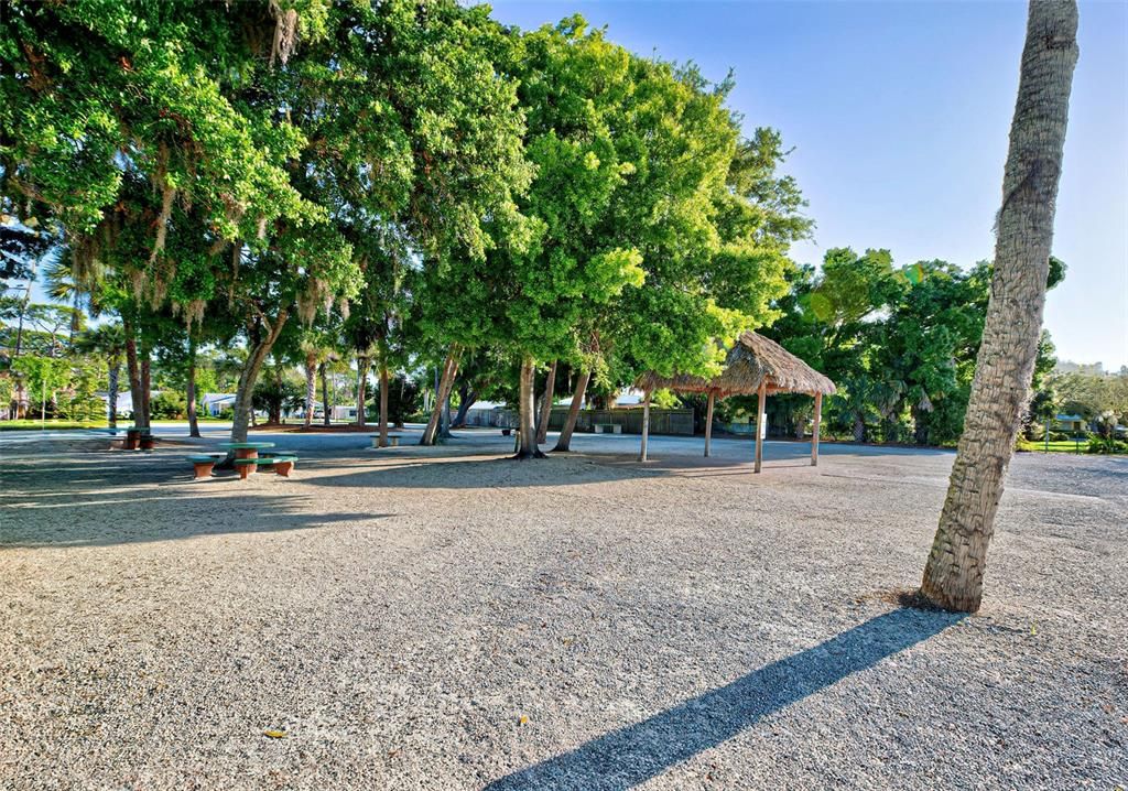 En Venta: $2,225,000 (0.96 acres)