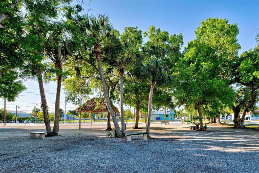 En Venta: $2,225,000 (0.96 acres)