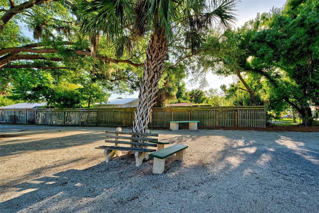 En Venta: $2,225,000 (0.96 acres)