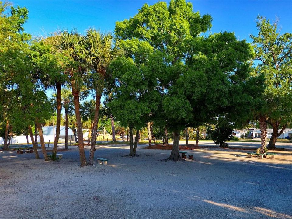 En Venta: $2,225,000 (0.96 acres)