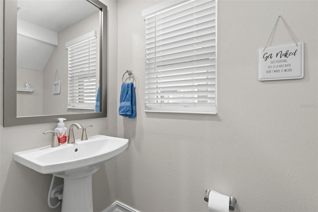 待售: $479,999 (3 贝兹, 2 浴室, 2047 平方英尺)