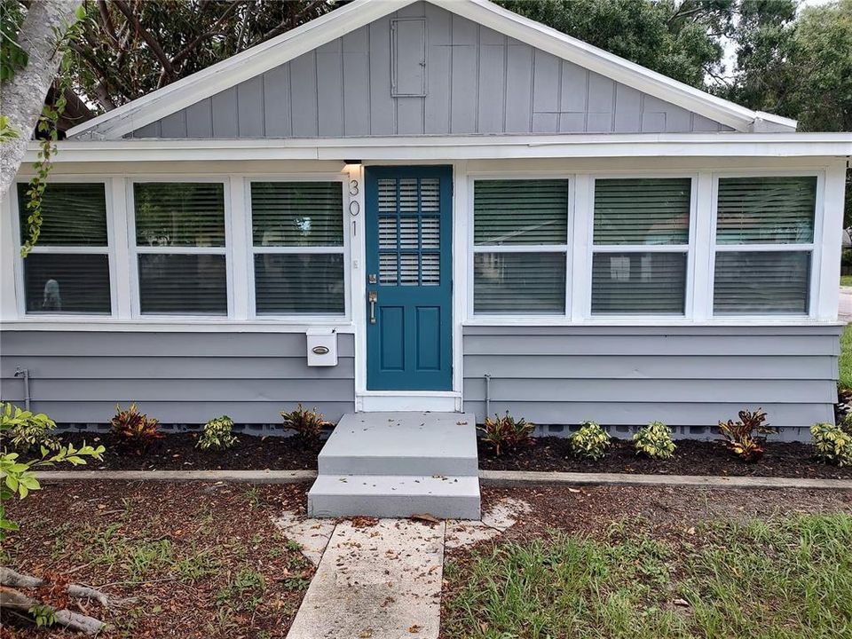 Recently Rented: $2,700 (3 beds, 2 baths, 1356 Square Feet)