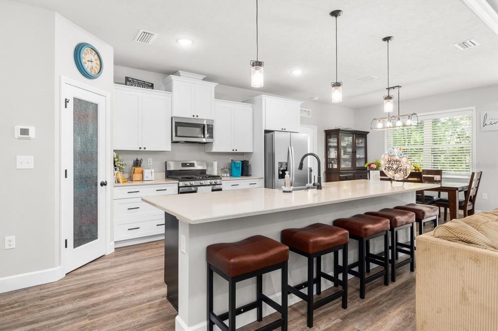 待售: $599,999 (4 贝兹, 3 浴室, 2109 平方英尺)