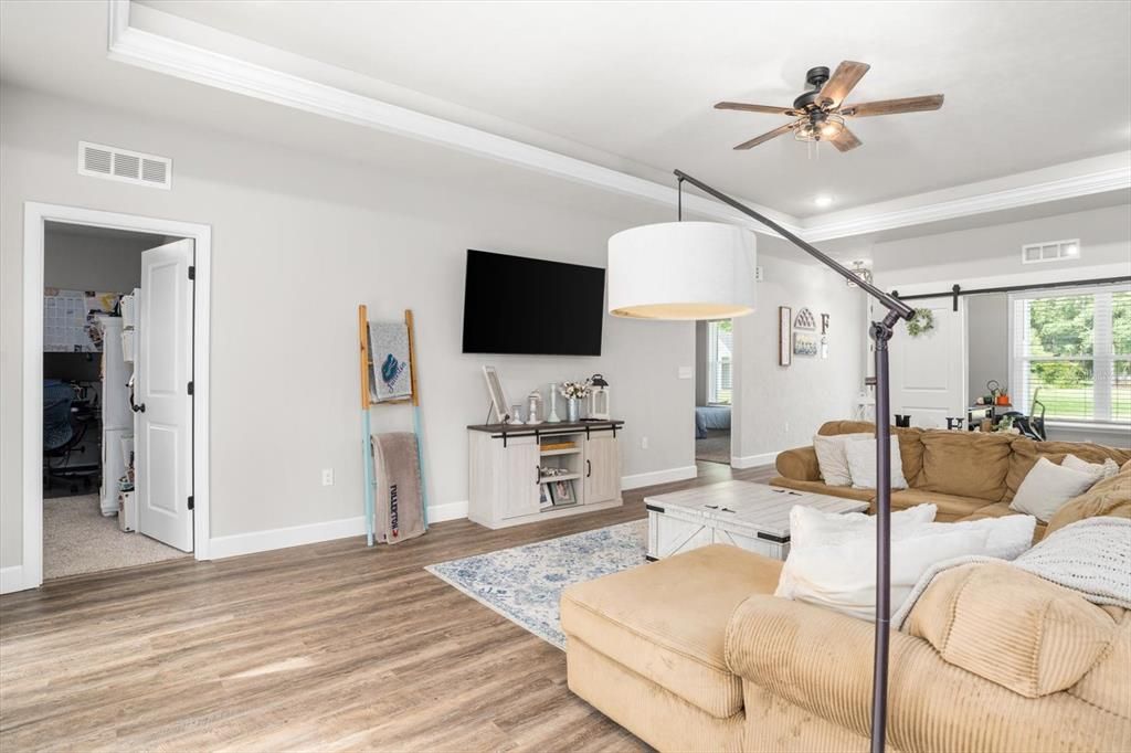 待售: $599,999 (4 贝兹, 3 浴室, 2109 平方英尺)