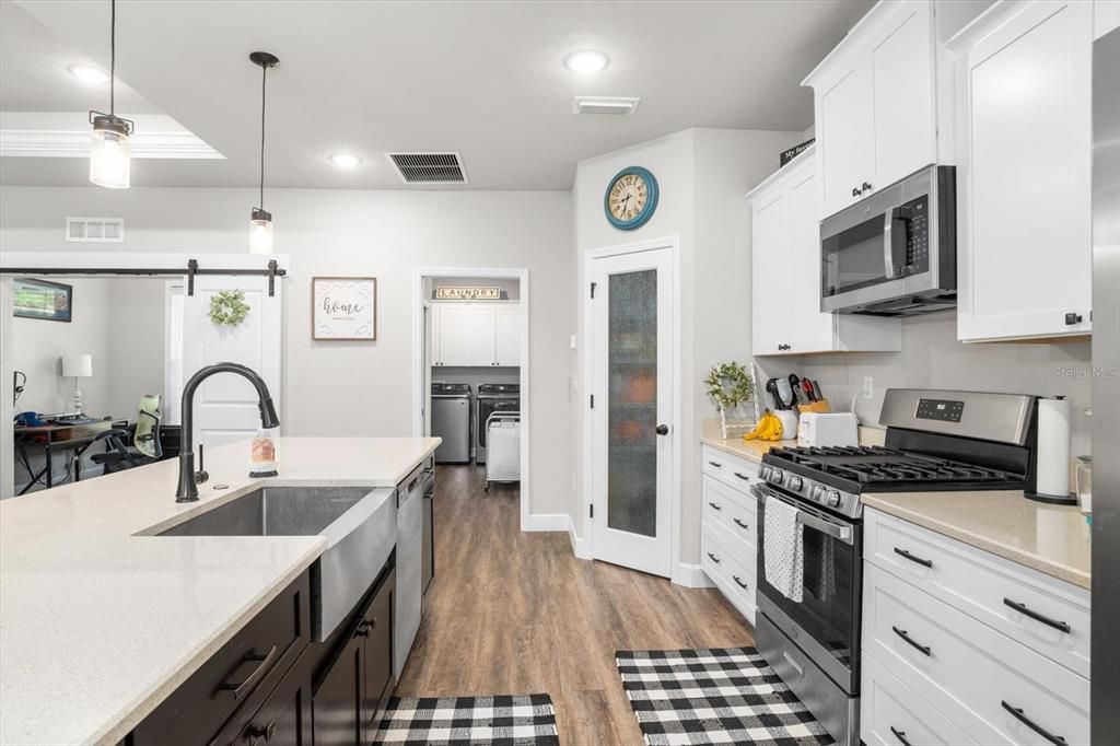 待售: $599,999 (4 贝兹, 3 浴室, 2109 平方英尺)