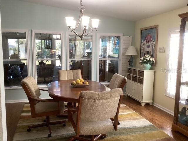 待售: $375,000 (3 贝兹, 2 浴室, 2310 平方英尺)