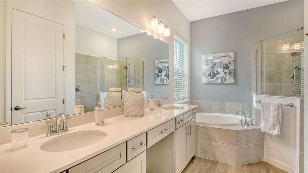 В аренду: $12,000 (3 спален, 2 ванн, 2061 Квадратных фут)