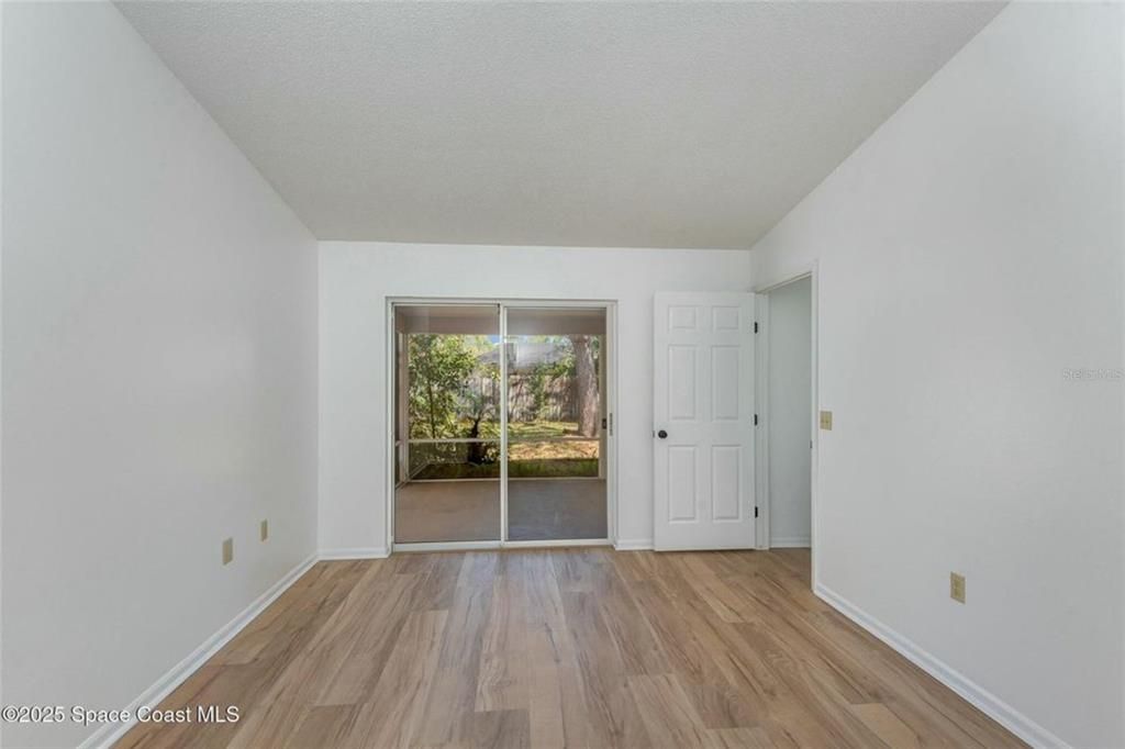 合同活跃: $349,999 (3 贝兹, 2 浴室, 1853 平方英尺)