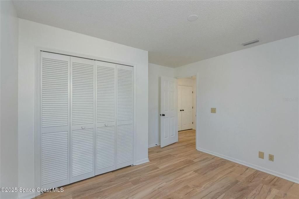 合同活跃: $349,999 (3 贝兹, 2 浴室, 1853 平方英尺)