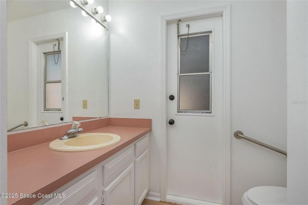 合同活跃: $349,999 (3 贝兹, 2 浴室, 1853 平方英尺)