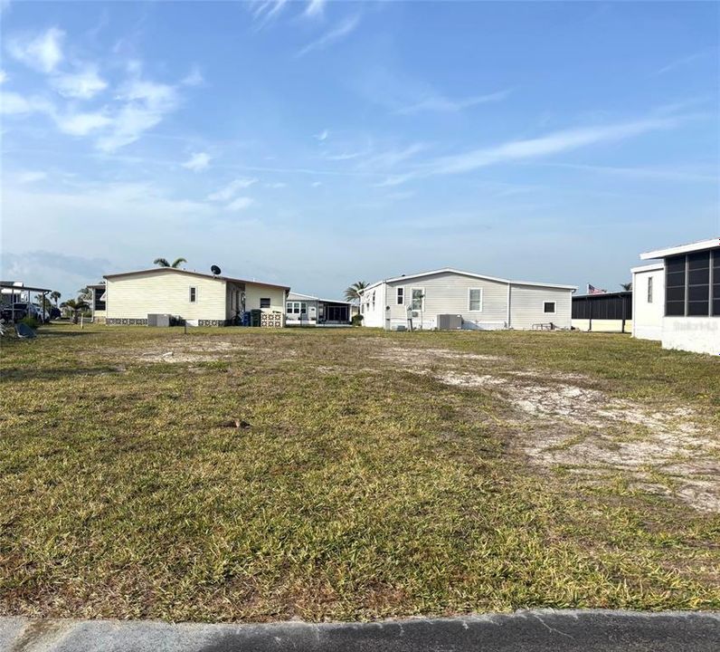 For Sale: $4,700 (0.13 acres)