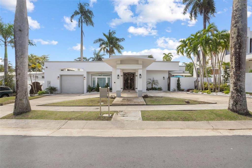 Recently Sold: $1,695,000 (5 beds, 4 baths, 3859 Square Feet)