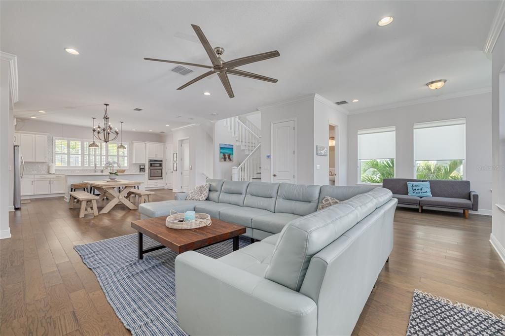 En Venta: $1,149,900 (3 camas, 2 baños, 2403 Pies cuadrados)