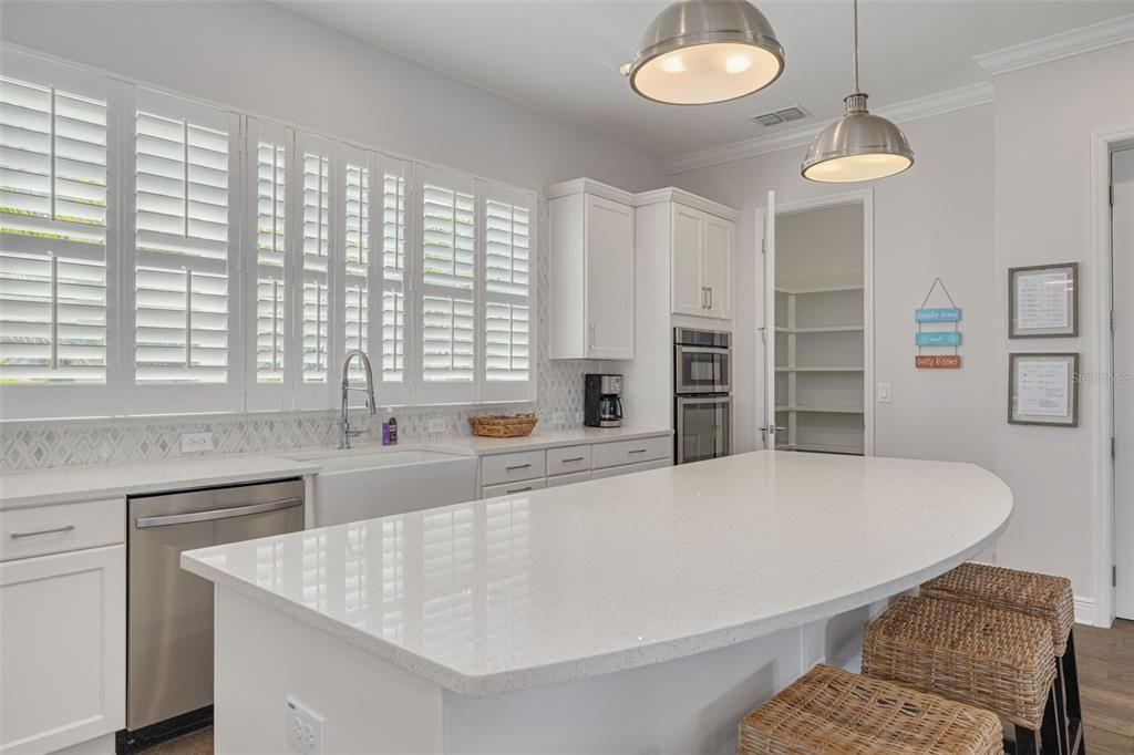 En Venta: $1,149,900 (3 camas, 2 baños, 2403 Pies cuadrados)