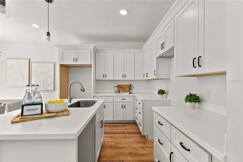 Activo con contrato: $485,000 (3 camas, 2 baños, 1475 Pies cuadrados)