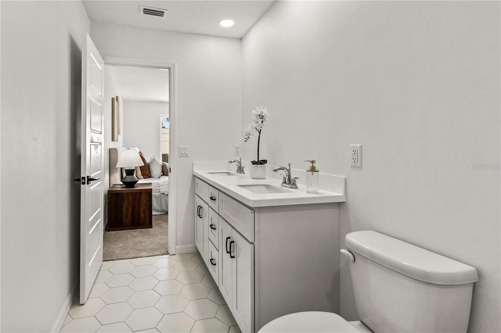 Activo con contrato: $485,000 (3 camas, 2 baños, 1475 Pies cuadrados)