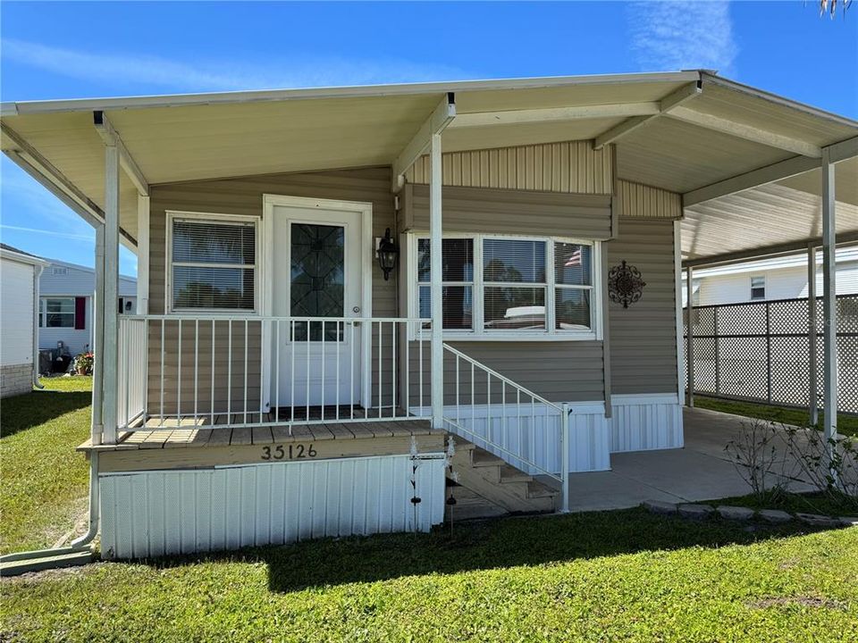 合同活跃: $120,000 (2 贝兹, 2 浴室, 424 平方英尺)