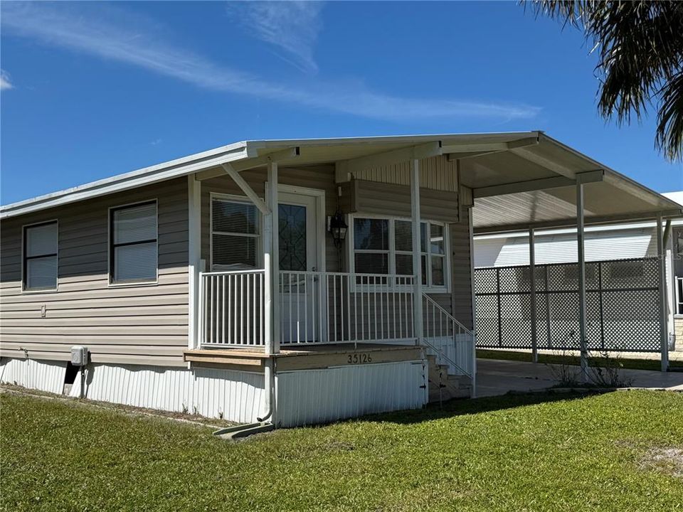 合同活跃: $120,000 (2 贝兹, 2 浴室, 424 平方英尺)