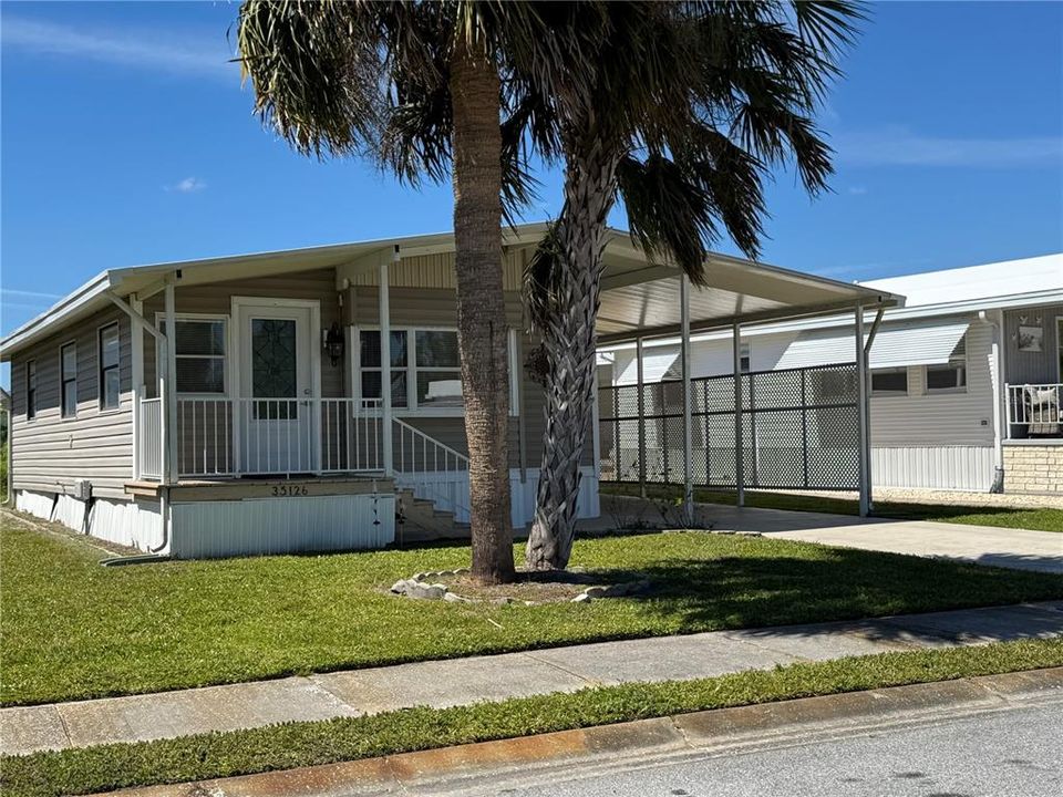 合同活跃: $120,000 (2 贝兹, 2 浴室, 424 平方英尺)