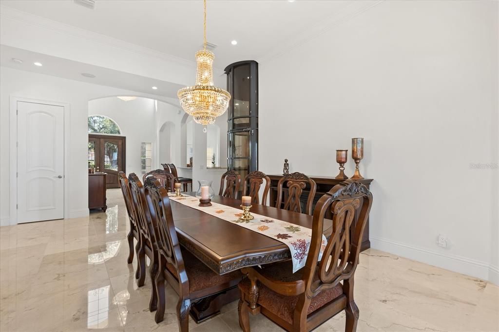 En Venta: $4,899,000 (7 camas, 10 baños, 5935 Pies cuadrados)