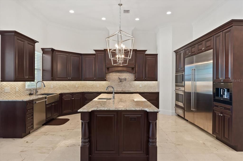 En Venta: $4,899,000 (7 camas, 10 baños, 5935 Pies cuadrados)