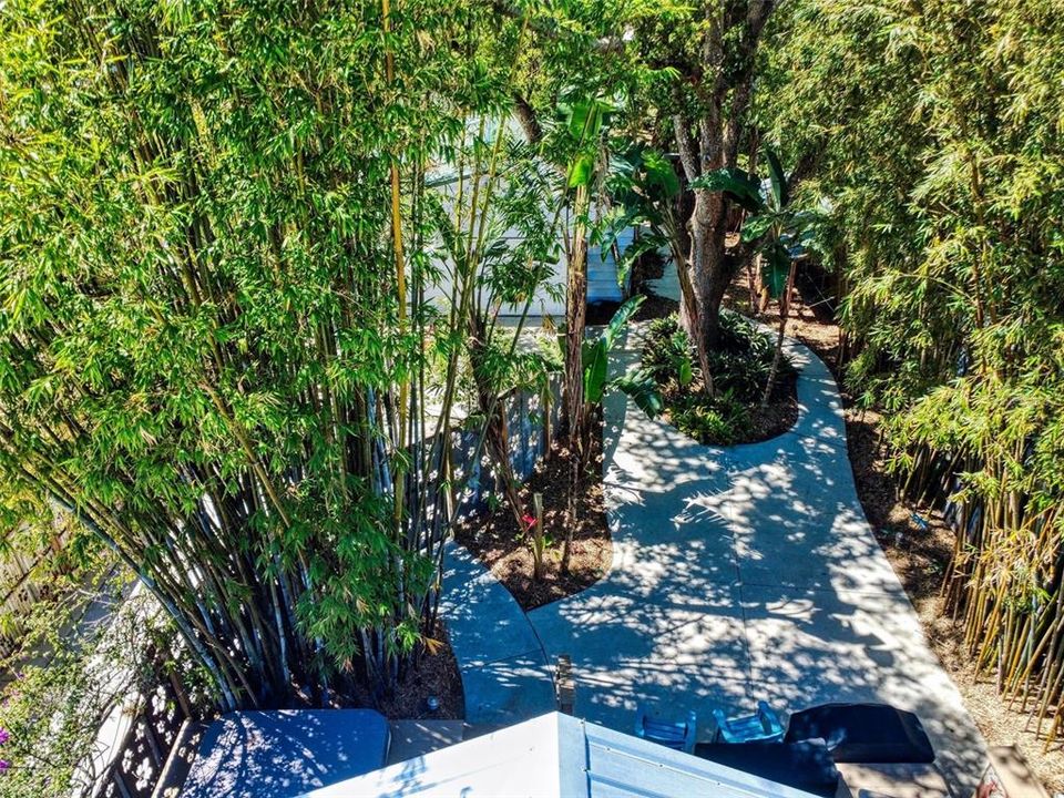 Active With Contract: $899,000 (4 beds, 4 baths, 2360 Square Feet)