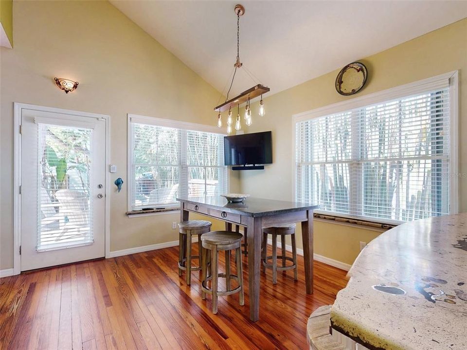 Active With Contract: $899,000 (4 beds, 4 baths, 2360 Square Feet)