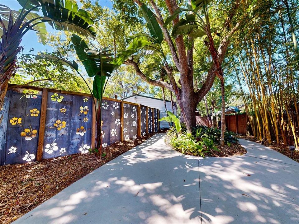 Active With Contract: $899,000 (4 beds, 4 baths, 2360 Square Feet)