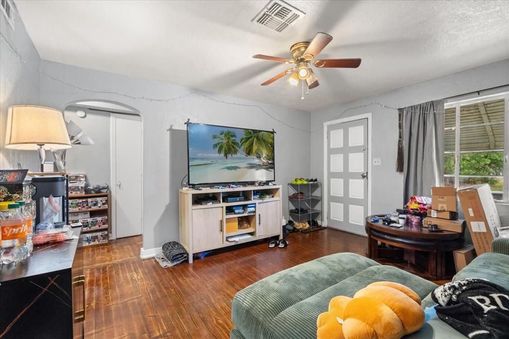 For Sale: $625,000 (3 beds, 0 baths, 1890 Square Feet)