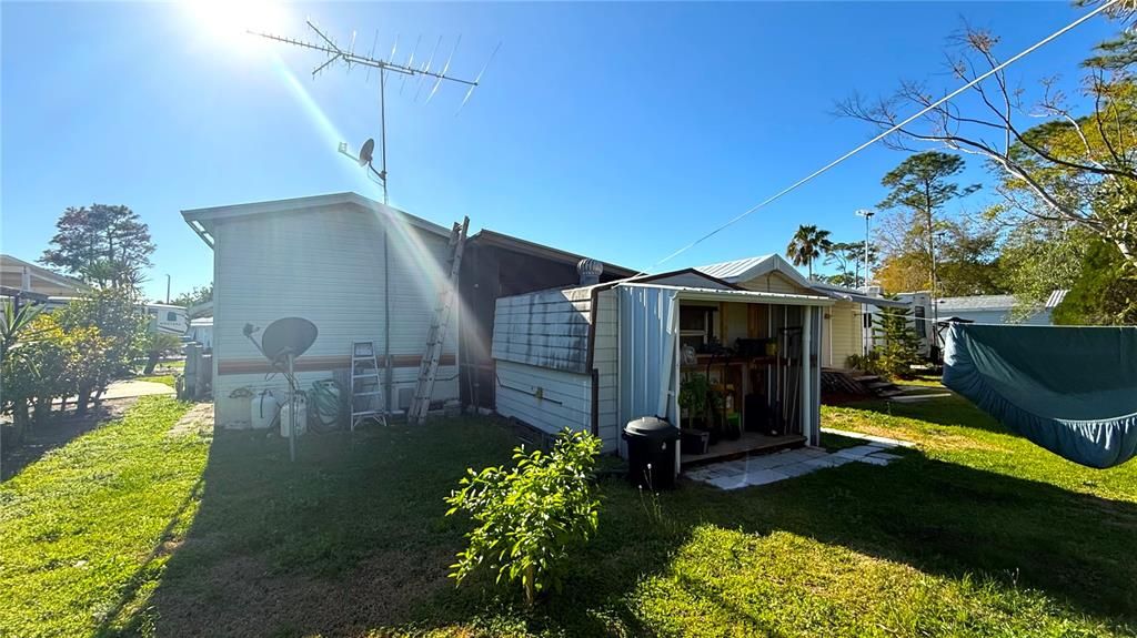 For Sale: $145,000 (1 beds, 1 baths, 409 Square Feet)