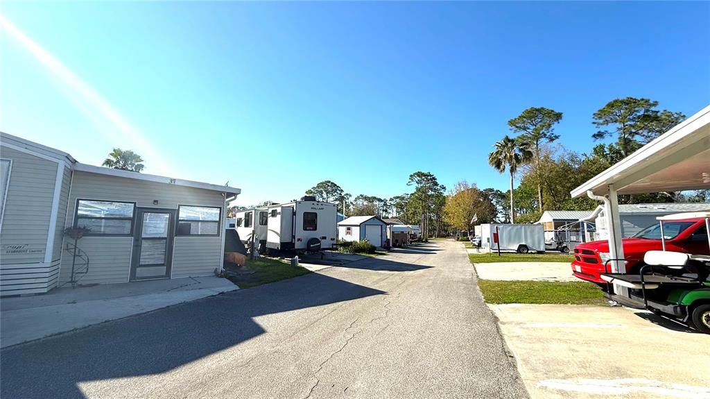 For Sale: $145,000 (1 beds, 1 baths, 409 Square Feet)