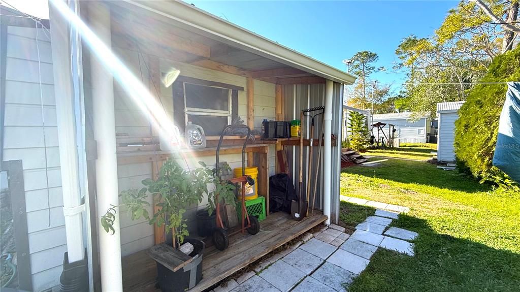 For Sale: $145,000 (1 beds, 1 baths, 409 Square Feet)