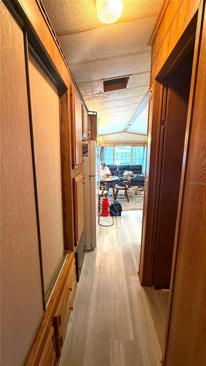 For Sale: $145,000 (1 beds, 1 baths, 409 Square Feet)