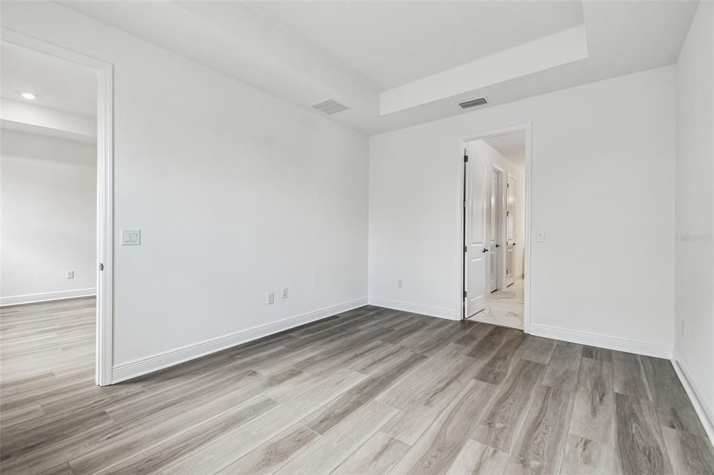 Active With Contract: $739,999 (4 beds, 4 baths, 2945 Square Feet)