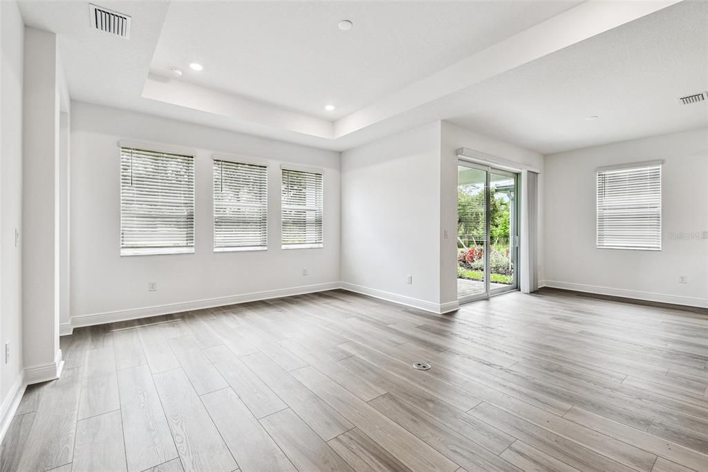 Active With Contract: $739,999 (4 beds, 4 baths, 2945 Square Feet)