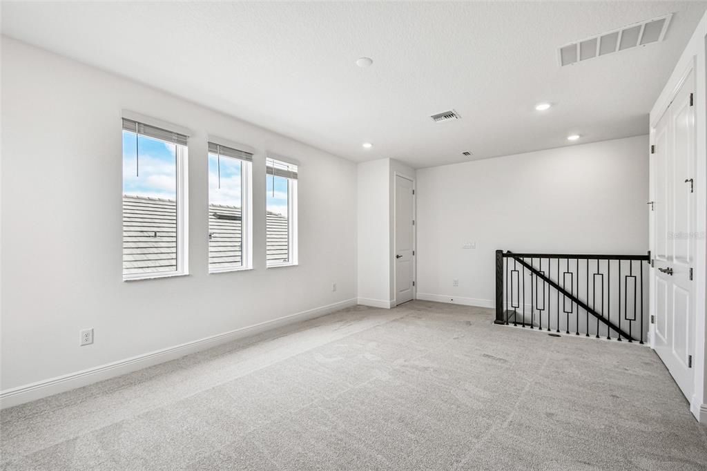 Active With Contract: $739,999 (4 beds, 4 baths, 2945 Square Feet)