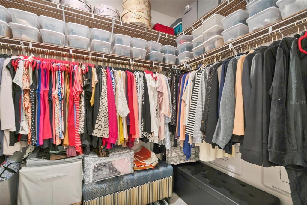 For Sale: $300,000 (2 beds, 2 baths, 1416 Square Feet)