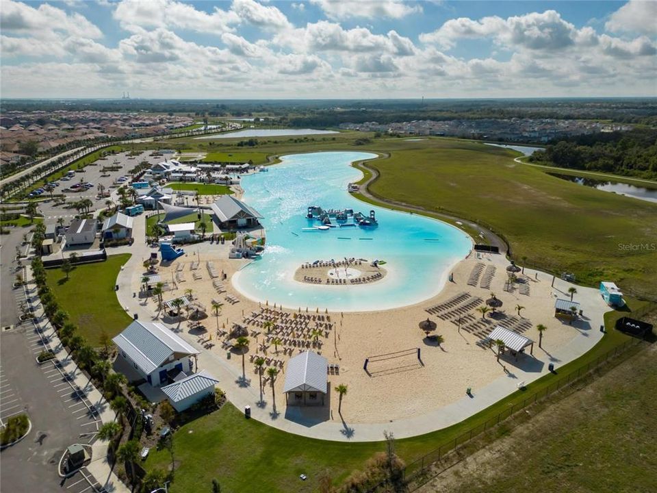 For Sale: $300,000 (2 beds, 2 baths, 1416 Square Feet)