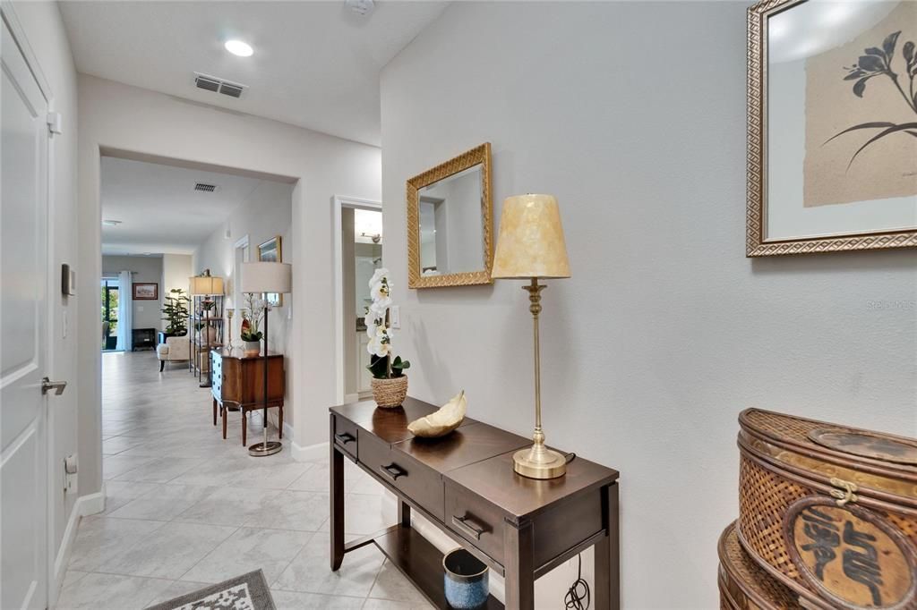 For Sale: $300,000 (2 beds, 2 baths, 1416 Square Feet)