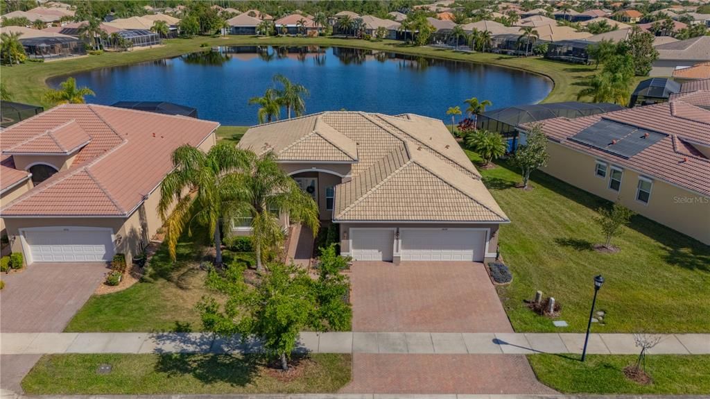 Recently Sold: $569,900 (3 beds, 2 baths, 2437 Square Feet)