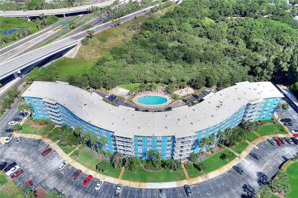 Recently Rented: $1,450 (1 beds, 1 baths, 708 Square Feet)