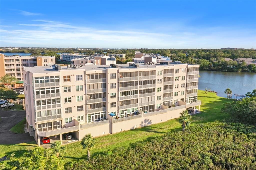 合同活跃: $443,500 (3 贝兹, 2 浴室, 1801 平方英尺)