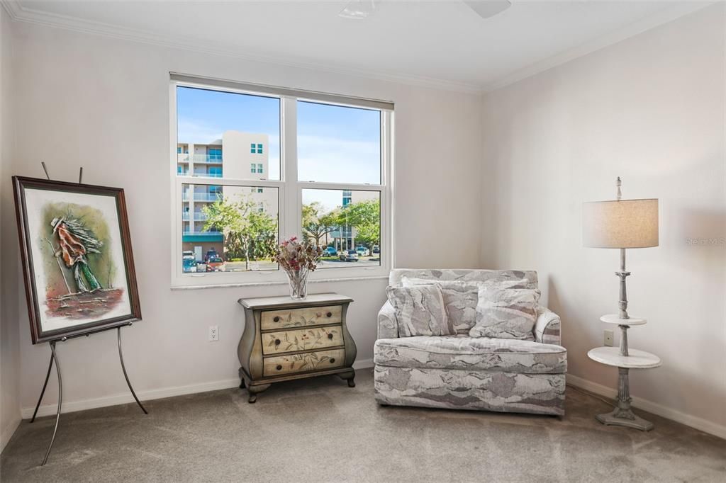 合同活跃: $443,500 (3 贝兹, 2 浴室, 1801 平方英尺)