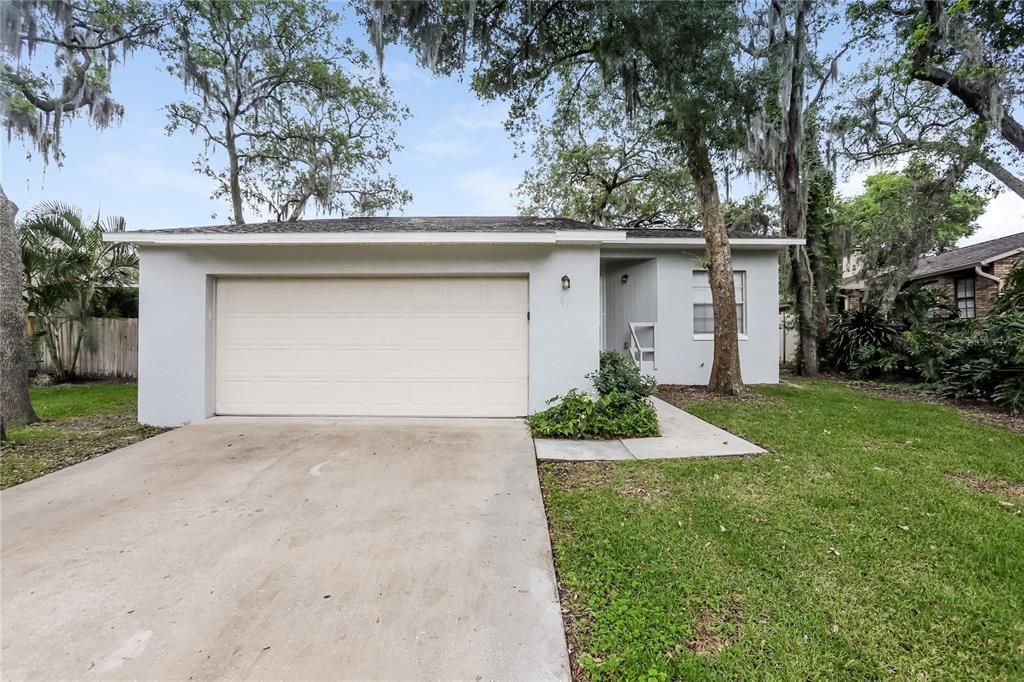 Recently Rented: $2,105 (3 beds, 2 baths, 1494 Square Feet)