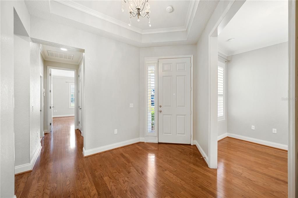 合同活跃: $320,000 (3 贝兹, 2 浴室, 1480 平方英尺)